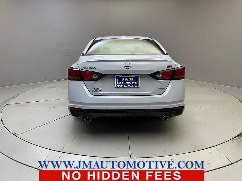 Used 2024 Nissan Altima 2.5 SR w/ SR Premium Package AWD/4WD image 4