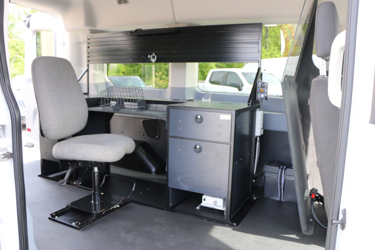 Used 2018 Ford Transit 150 XLT RWD image 26