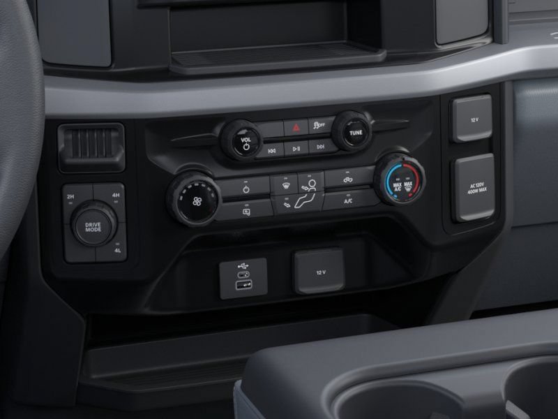 New 2025 Ford F550 4x4 Regular Cab Super Duty image 15