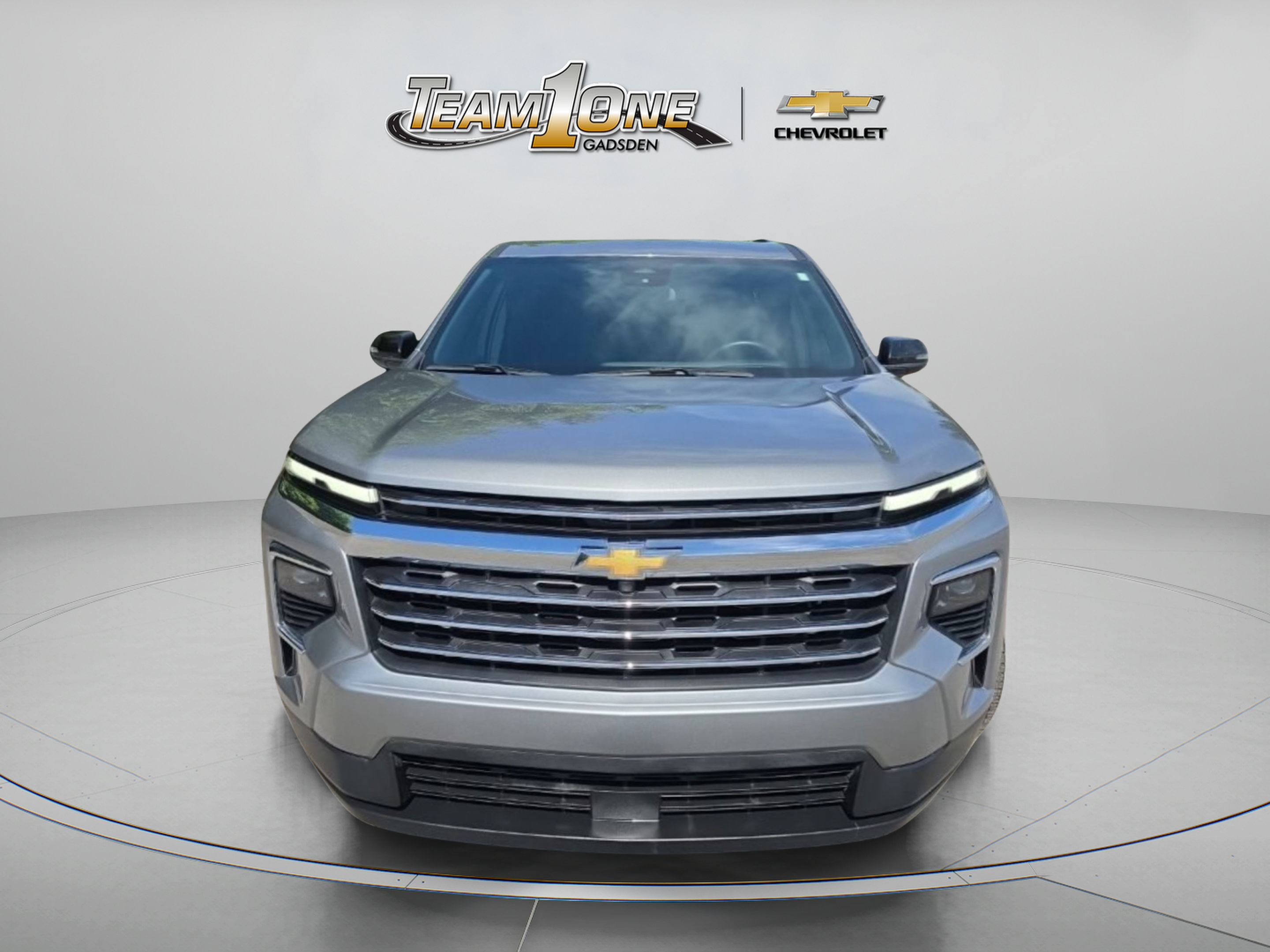 Used 2025 Chevrolet Traverse LT w/ LPO, Floor Liner Package FWD image 2
