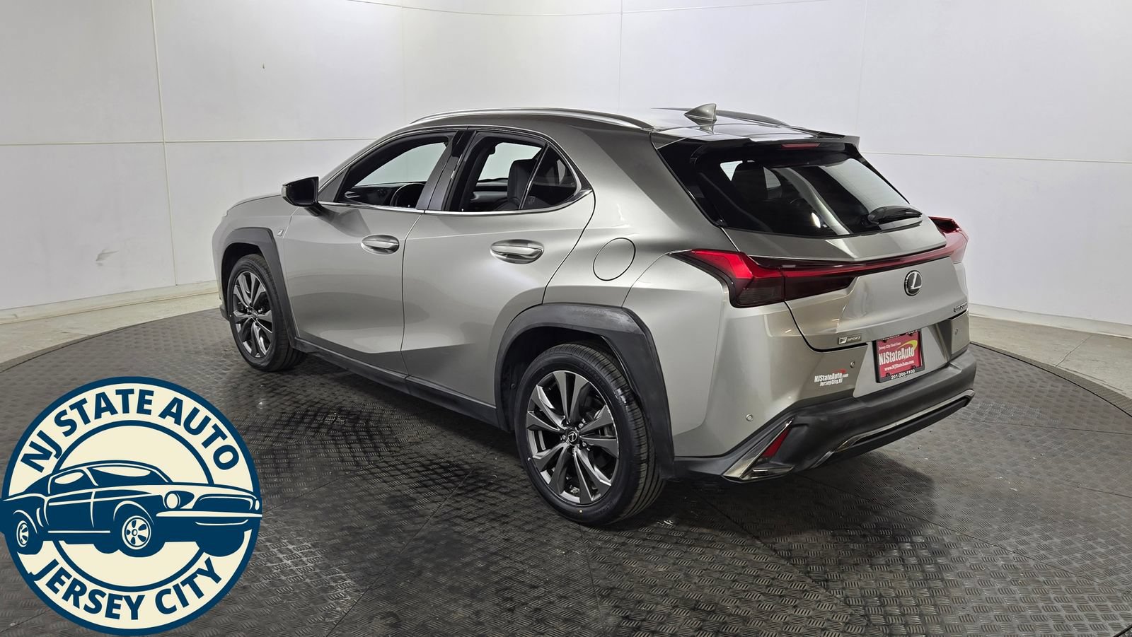 Used 2021 Lexus UX 200 F Sport w/ Accessory Package (Z1) FWD image 5