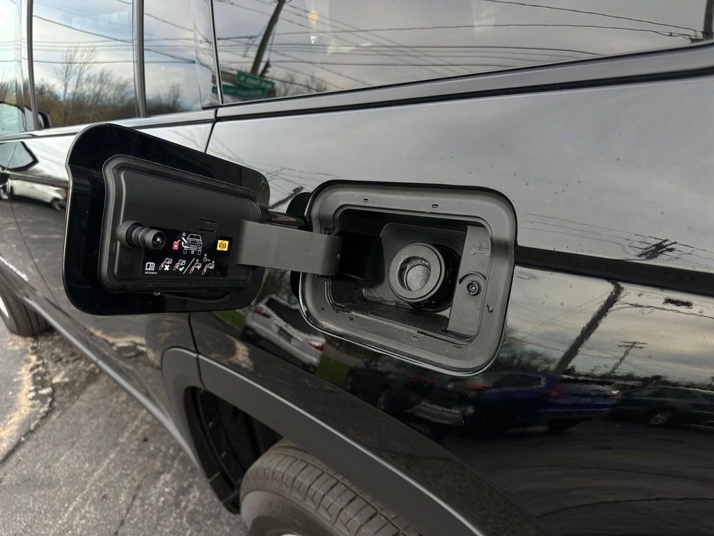 Used 2024 Jeep Grand Cherokee L Laredo AWD/4WD image 43