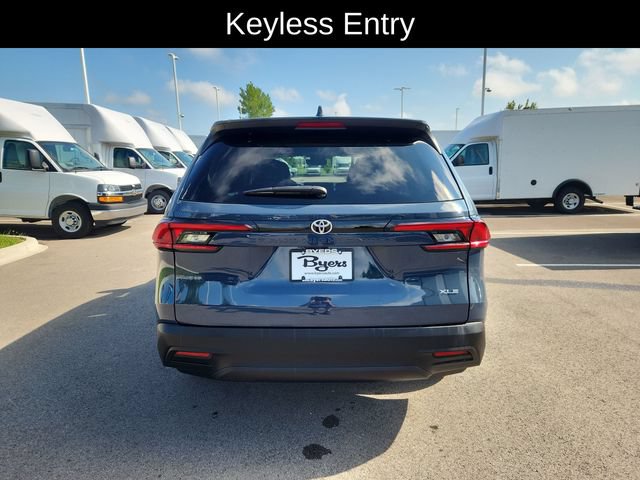 Used 2025 Toyota Grand Highlander FWD image 8