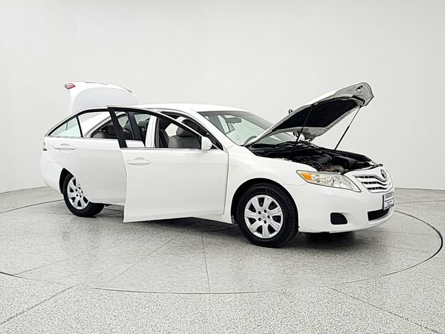 Used 2011 Toyota Camry LE FWD image 10
