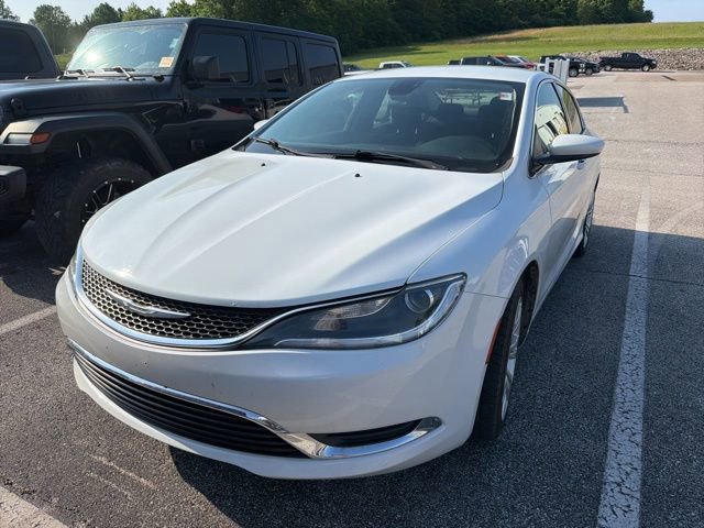 Used 2015 Chrysler 200 Limited FWD image 2
