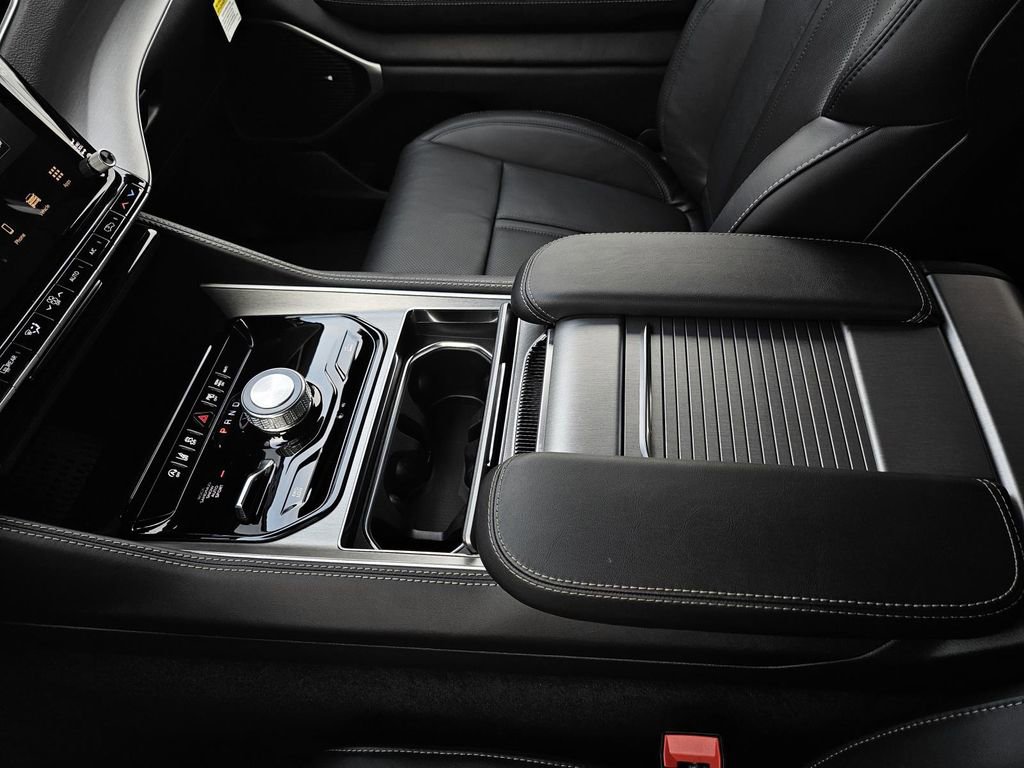 New 2026 Jeep Grand Wagoneer image 24