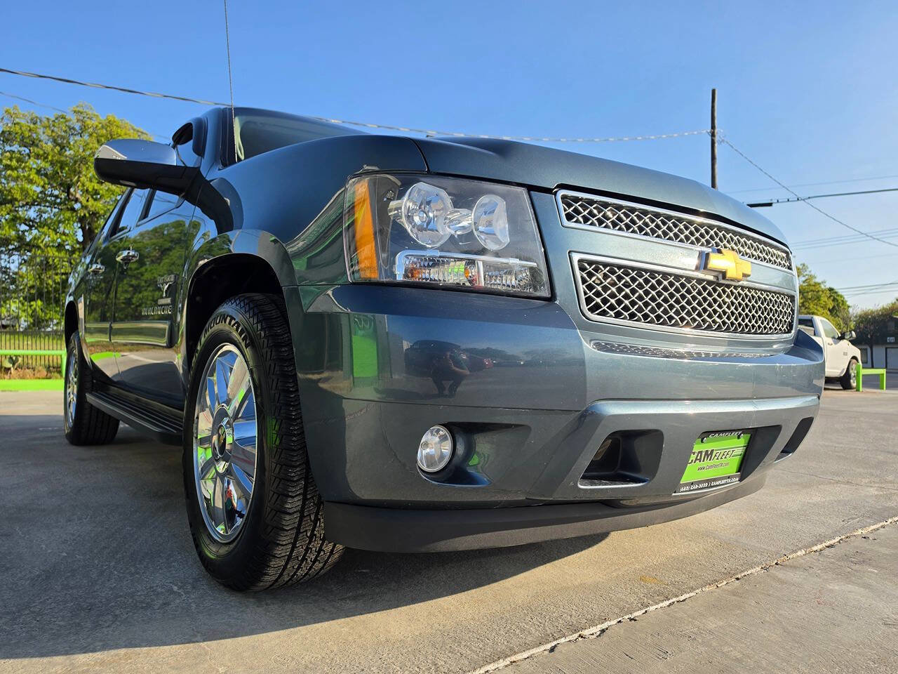 Used 2012 Chevrolet Avalanche LT w/ Texas Edition image 4
