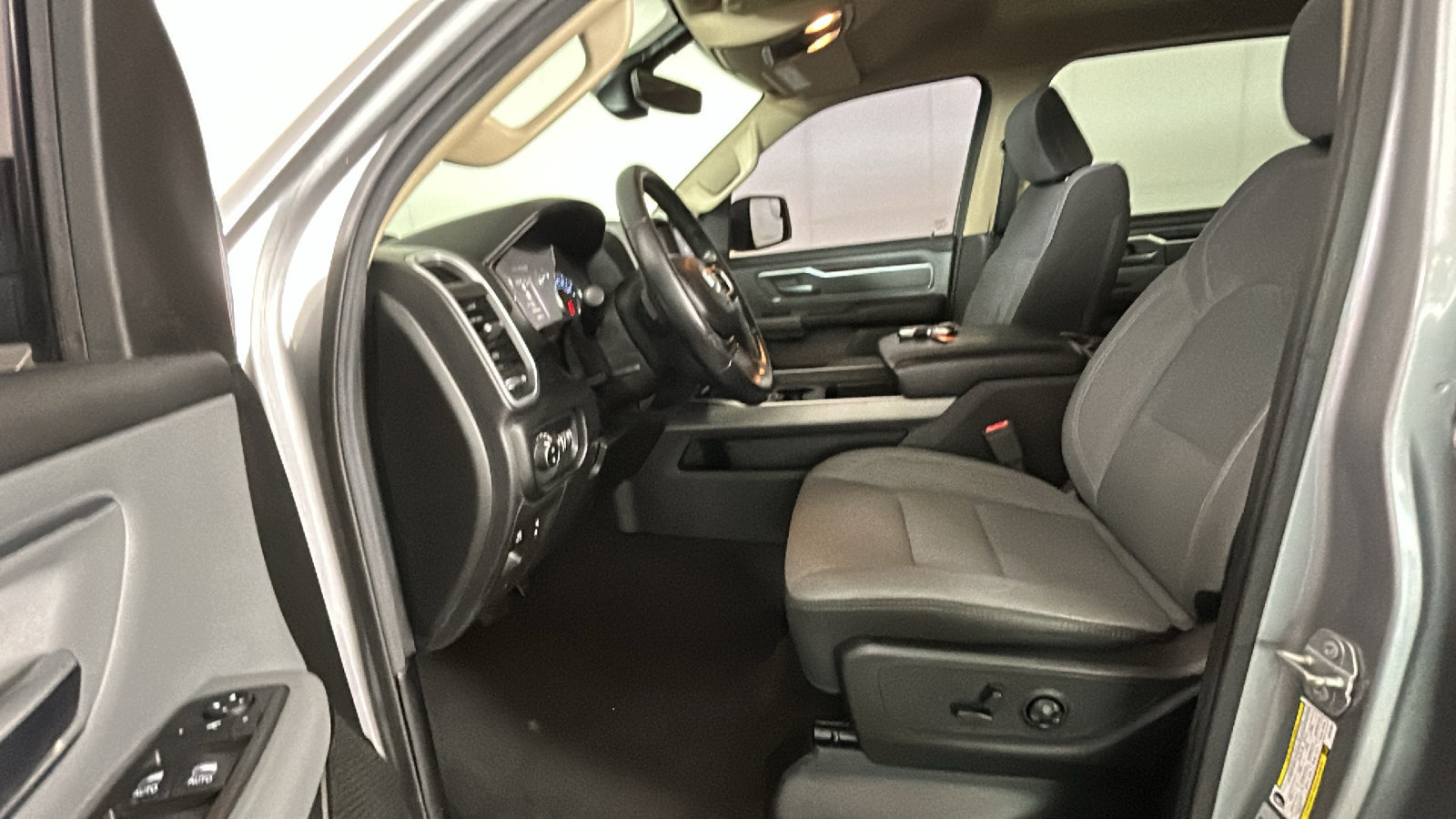 Used 2019 RAM 1500 Big Horn RWD image 14
