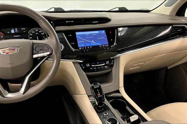 Used 2023 Cadillac XT6 Premium Luxury image 7