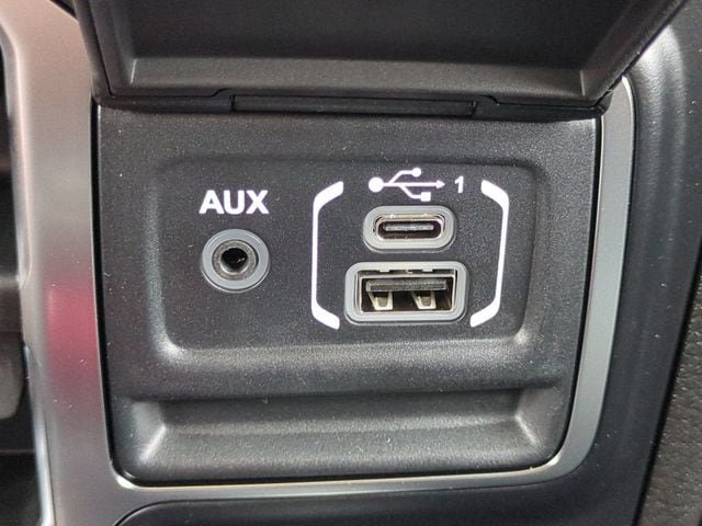 New 2026 Jeep Wrangler Sahara w/ Technology Group AWD/4WD image 22