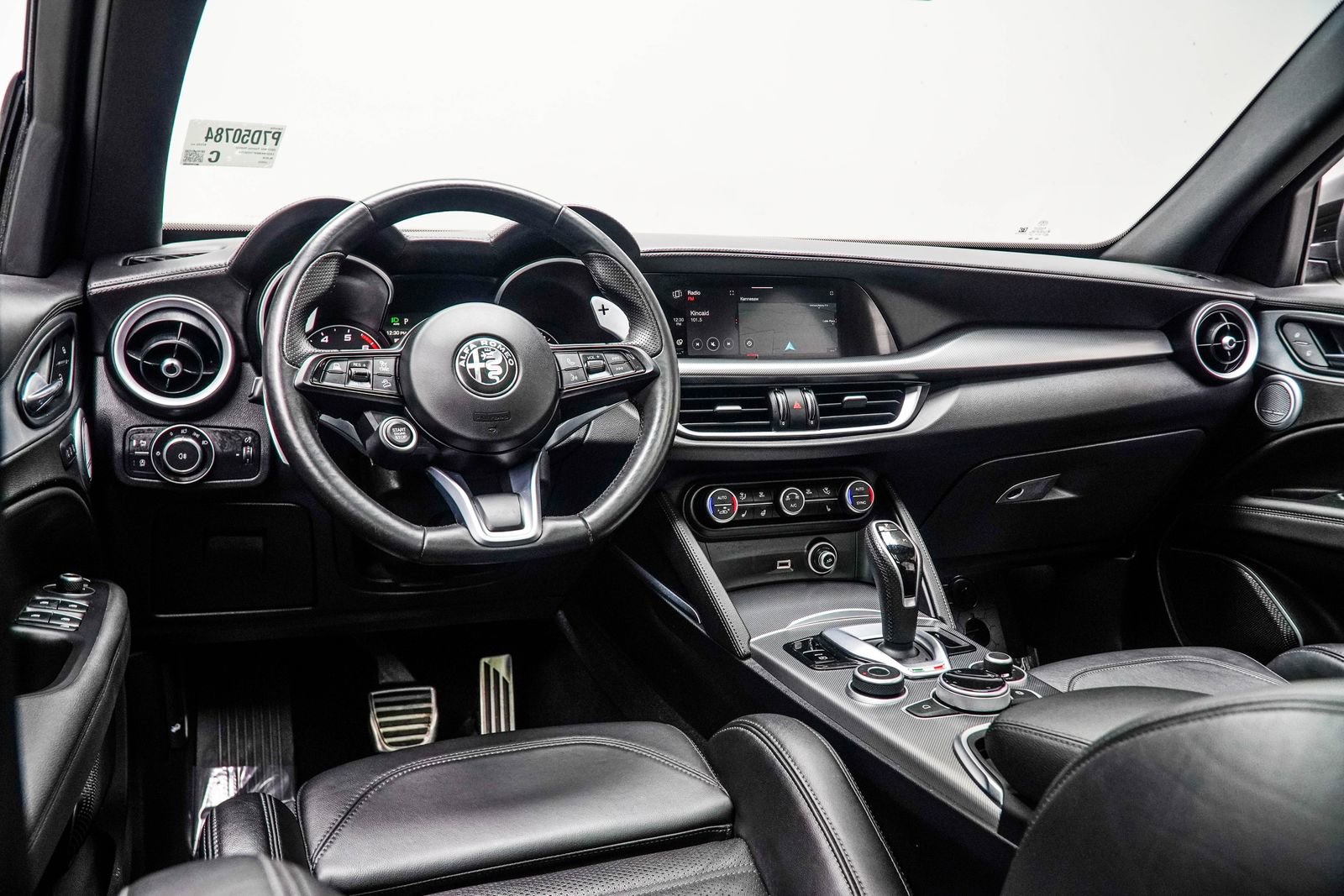 Used 2023 Alfa Romeo Stelvio Veloce AWD/4WD image 16