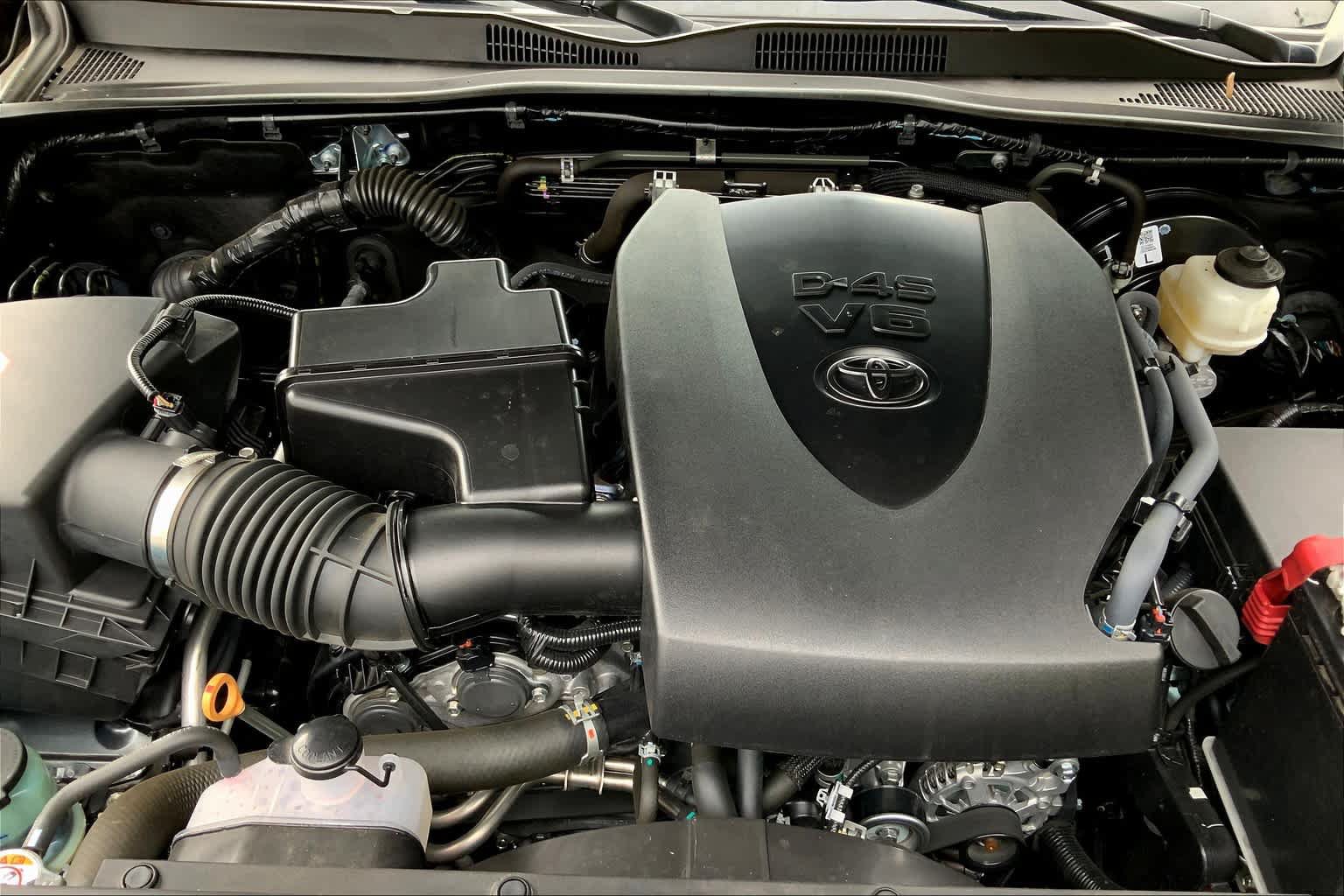 Used 2019 Toyota Tacoma TRD Sport w/ TRD Premium Sport Package RWD image 30