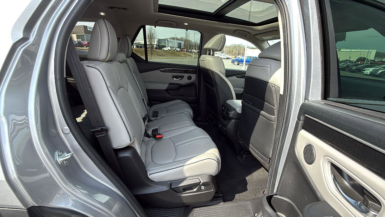 Used 2023 Honda Pilot Elite image 20