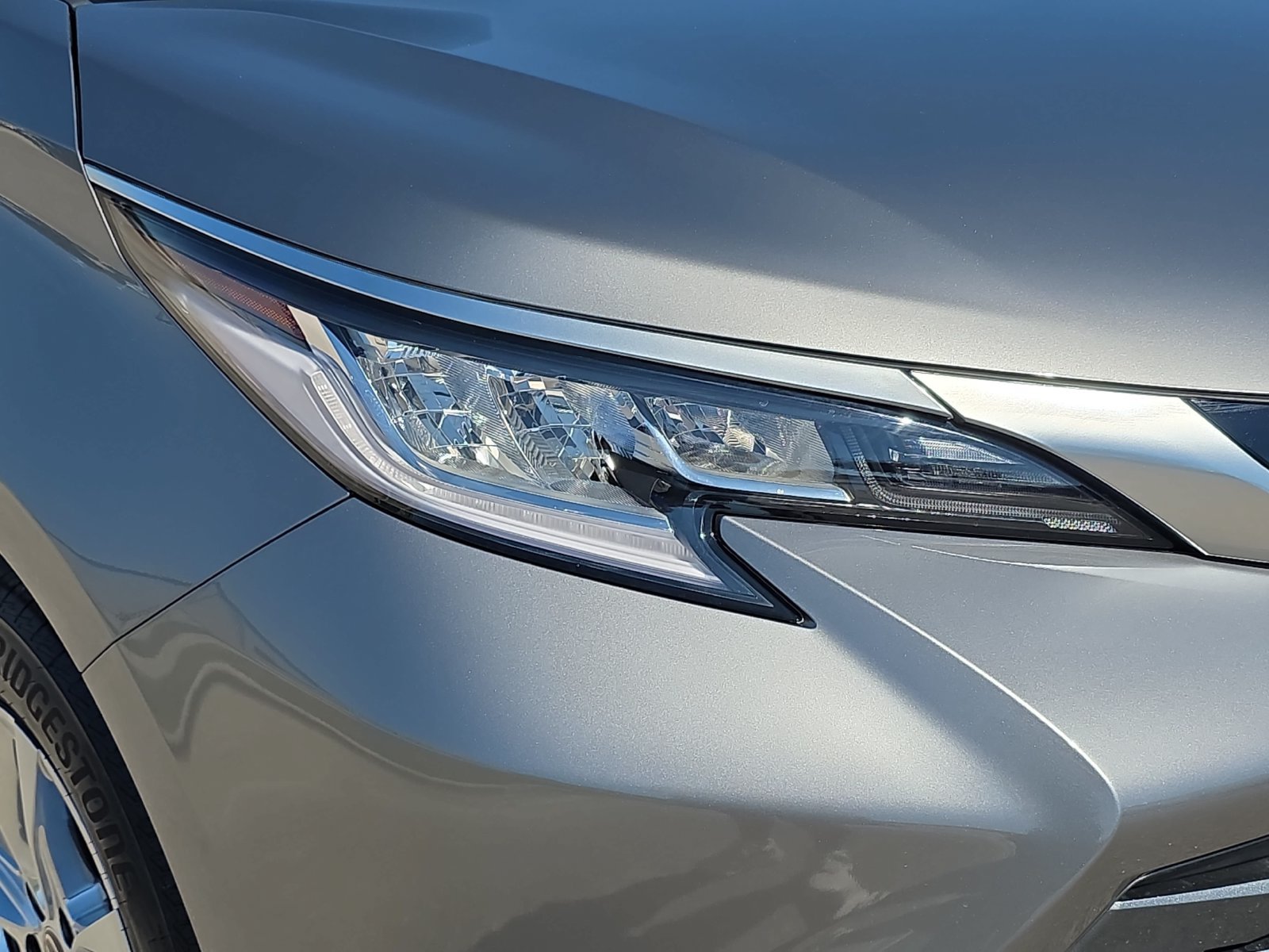 New 2026 Toyota Sienna Limited AWD/4WD image 27