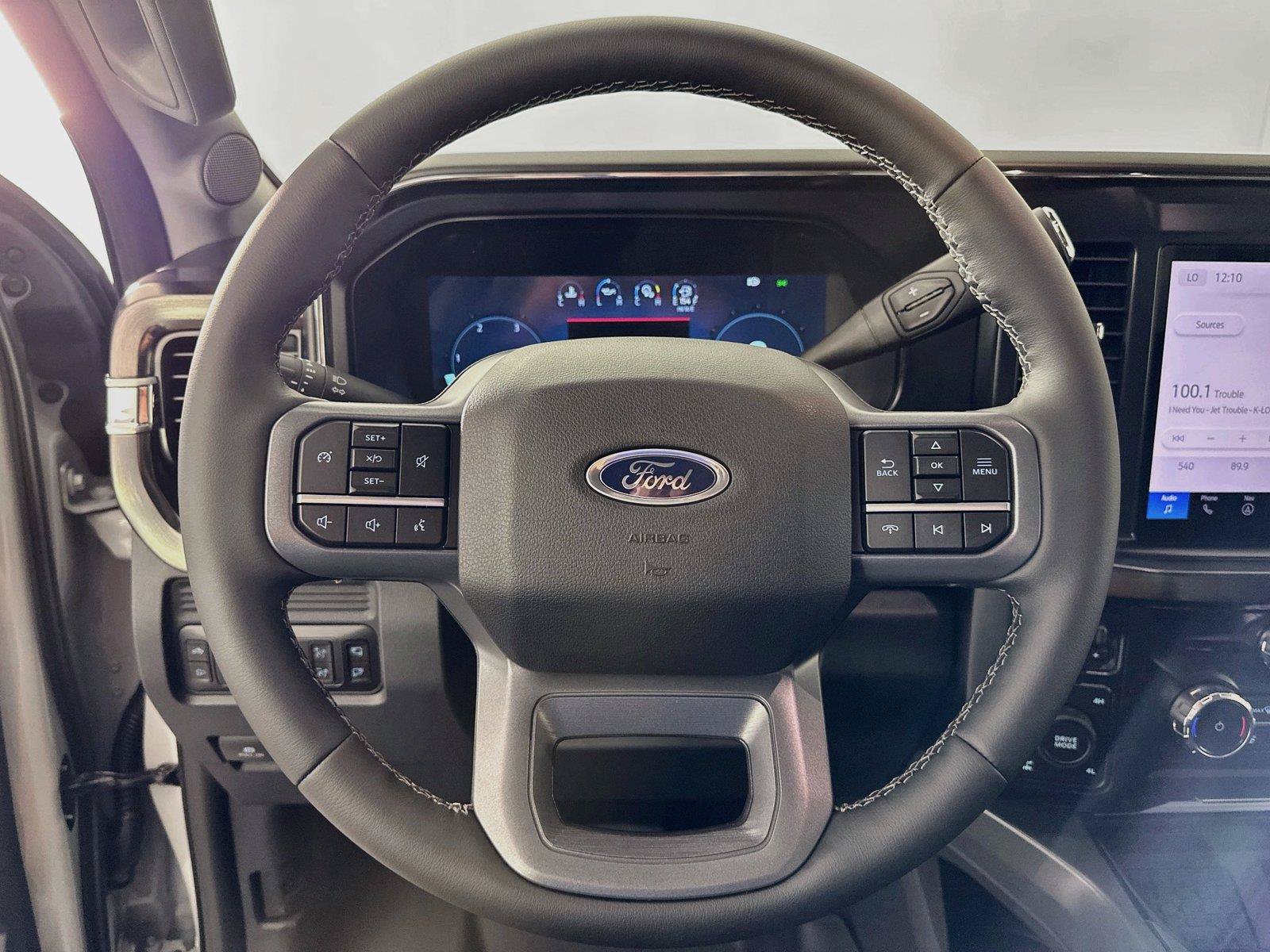 New 2026 Ford F250 Lariat w/ Black Appearance Package AWD/4WD image 18