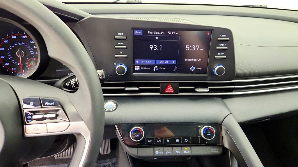Used 2022 Hyundai Elantra SEL w/ Cargo Package FWD image 17