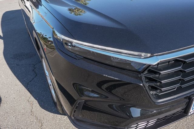 Used 2025 Honda CR-V LX image 11