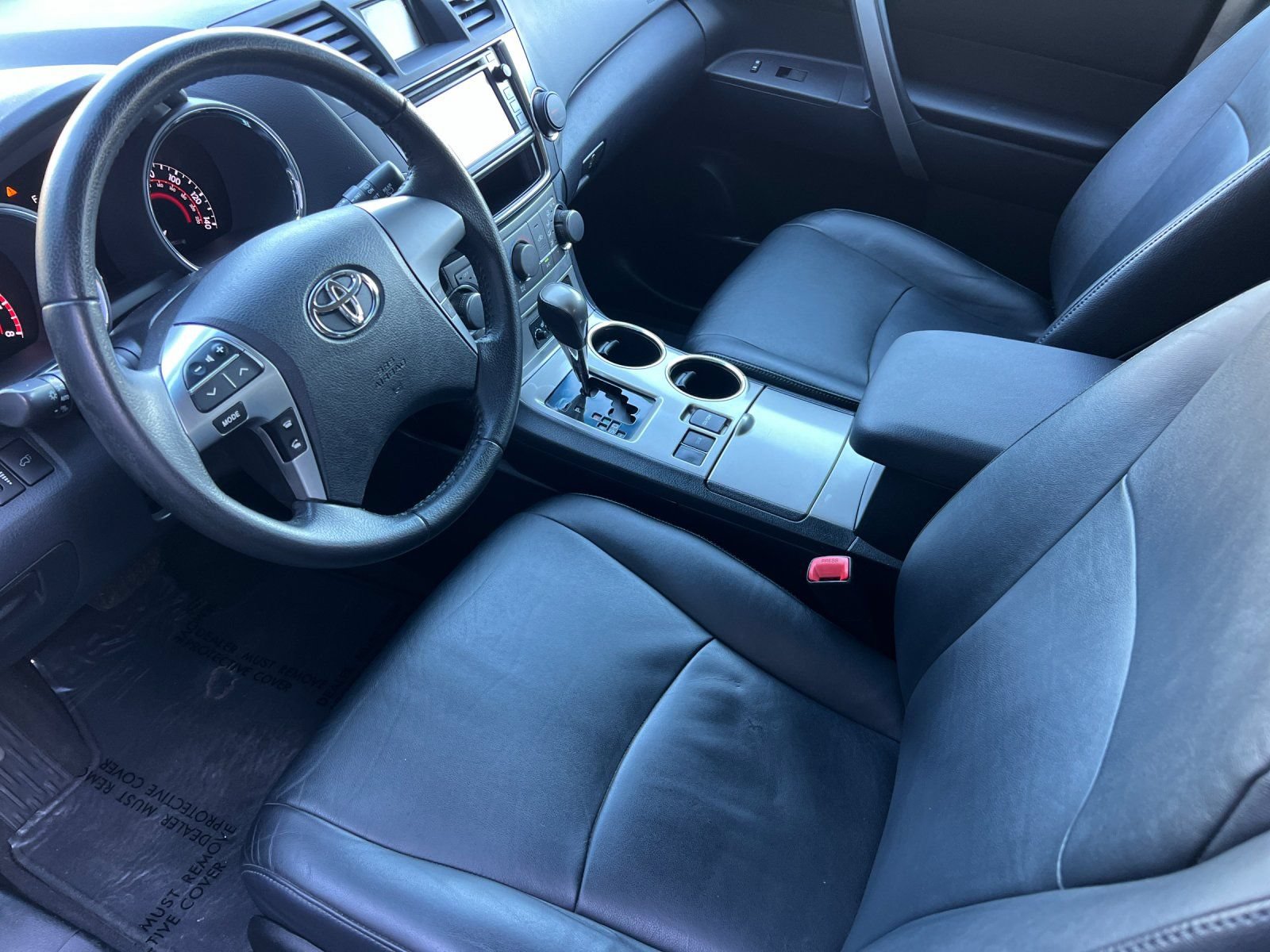 Used 2013 Toyota Highlander SE FWD image 10