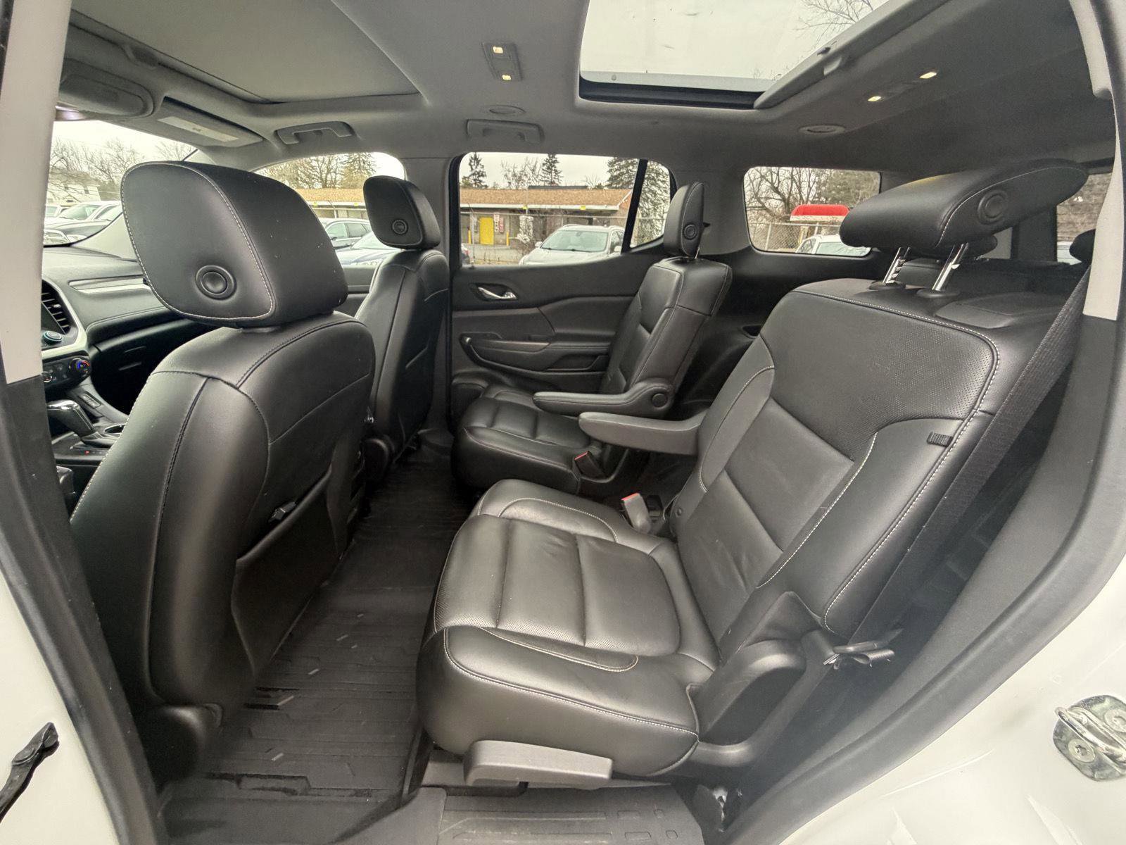 Used 2019 GMC Acadia SLT image 27