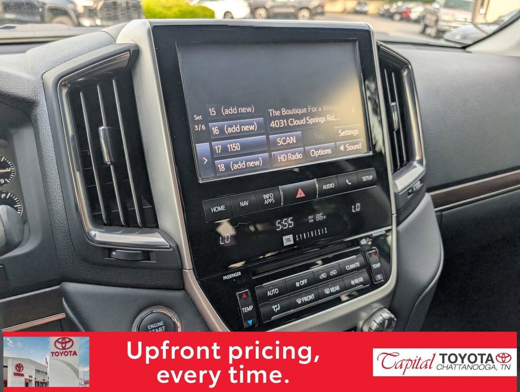 Used 2018 Toyota Land Cruiser AWD/4WD image 21