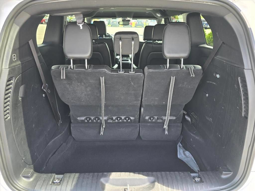 Used 2025 Chrysler Pacifica Select FWD image 26