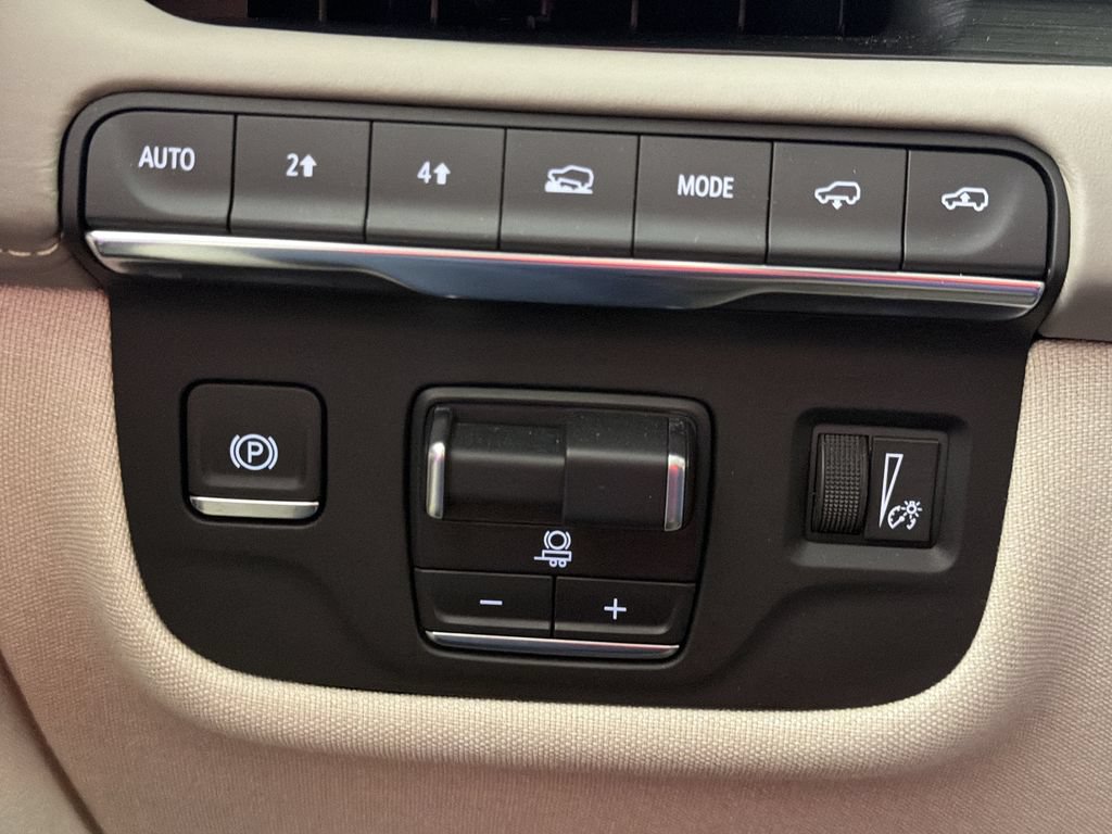 Used 2024 Cadillac Escalade Sport Platinum AWD/4WD image 33