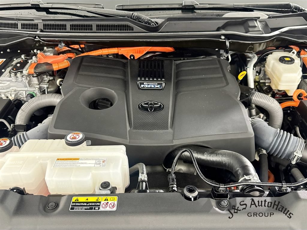 Used 2024 Toyota Tundra Capstone AWD/4WD image 37