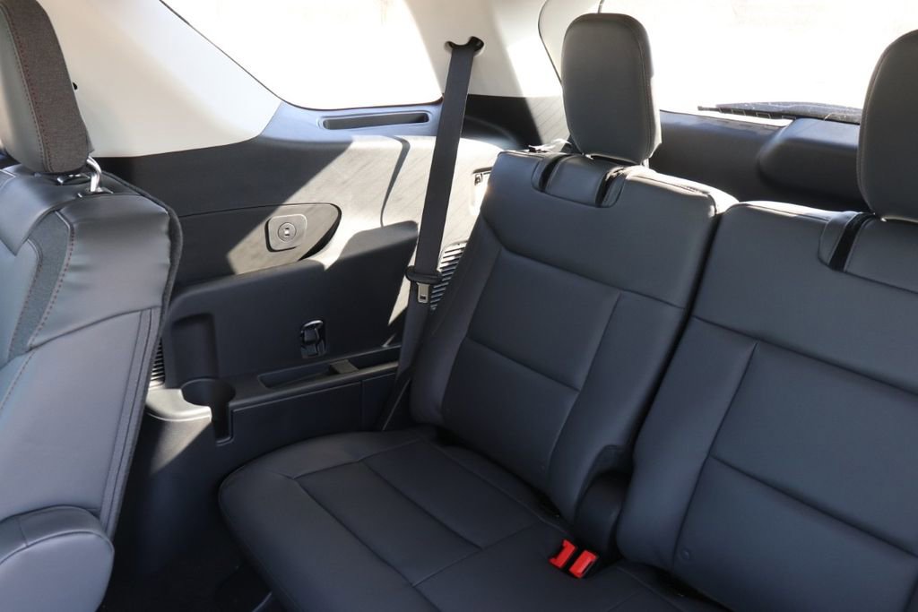 New 2026 Ford Explorer Active w/ Active Comfort Package image 16