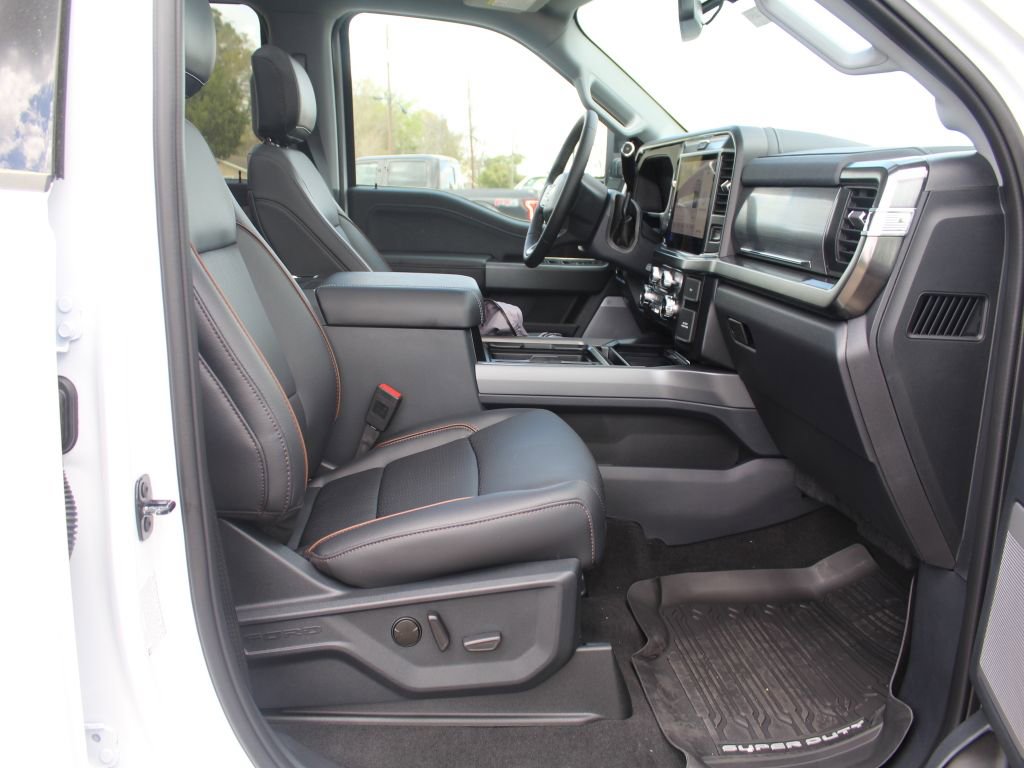 New 2026 Ford F250 Lariat w/ Black Appearance Package image 16