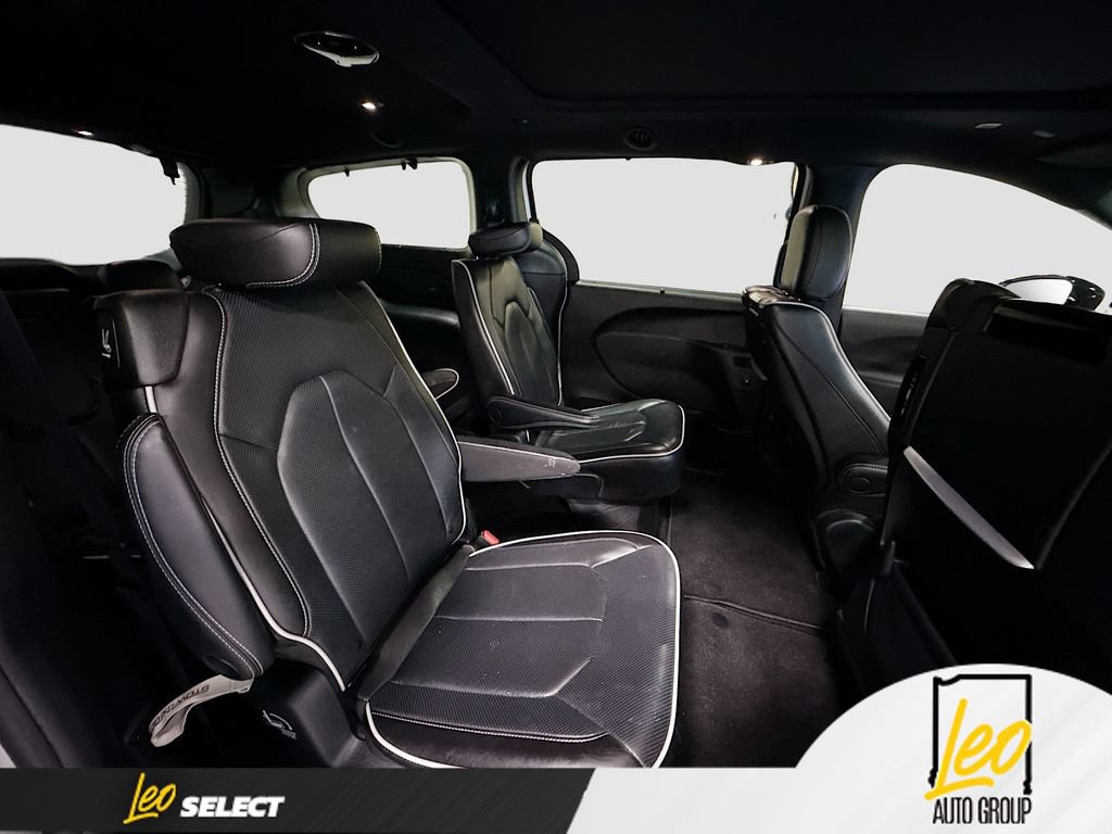 Used 2023 Chrysler Pacifica Limited w/ Uconnect Theater Family Group AWD/4WD image 33