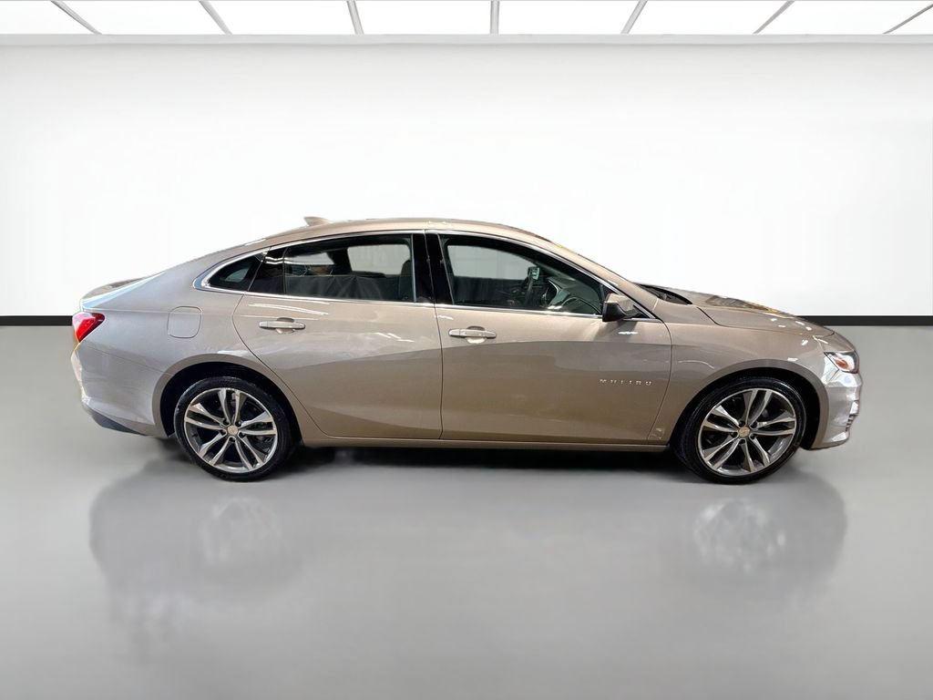Used 2025 Chevrolet Malibu LT FWD image 4