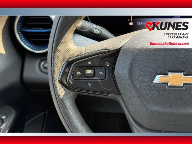 Used 2025 Chevrolet Trax LT FWD image 43