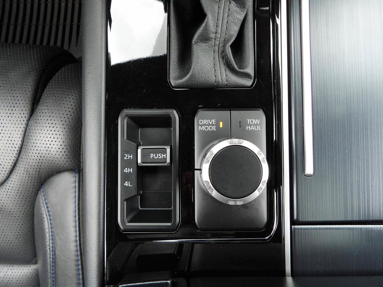 Used 2023 Toyota Tundra Platinum AWD/4WD image 32