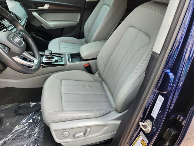 Used 2022 Audi Q5 2.0T Premium w/ Convenience Package image 11