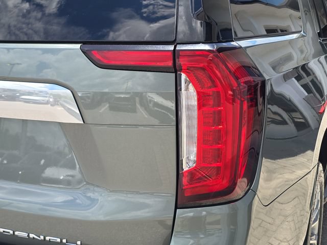 Certified 2024 GMC Yukon XL Denali w/ Advanced Technology Package AWD/4WD image 8