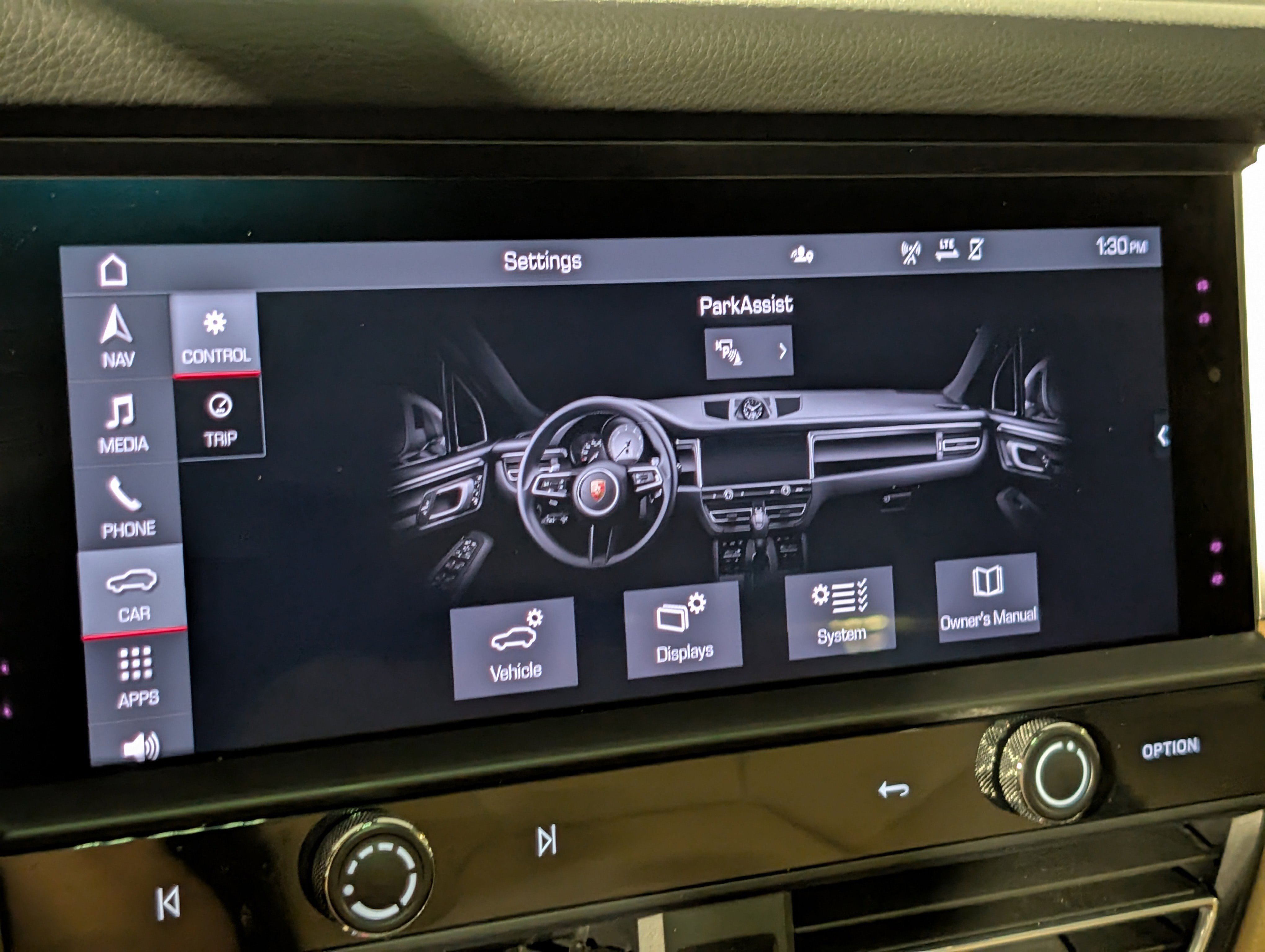 Certified 2023 Porsche Macan image 33