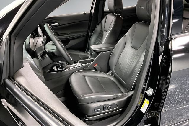 Certified 2025 Buick Encore GX Avenir w/ Avenir Convenience Package AWD/4WD image 19