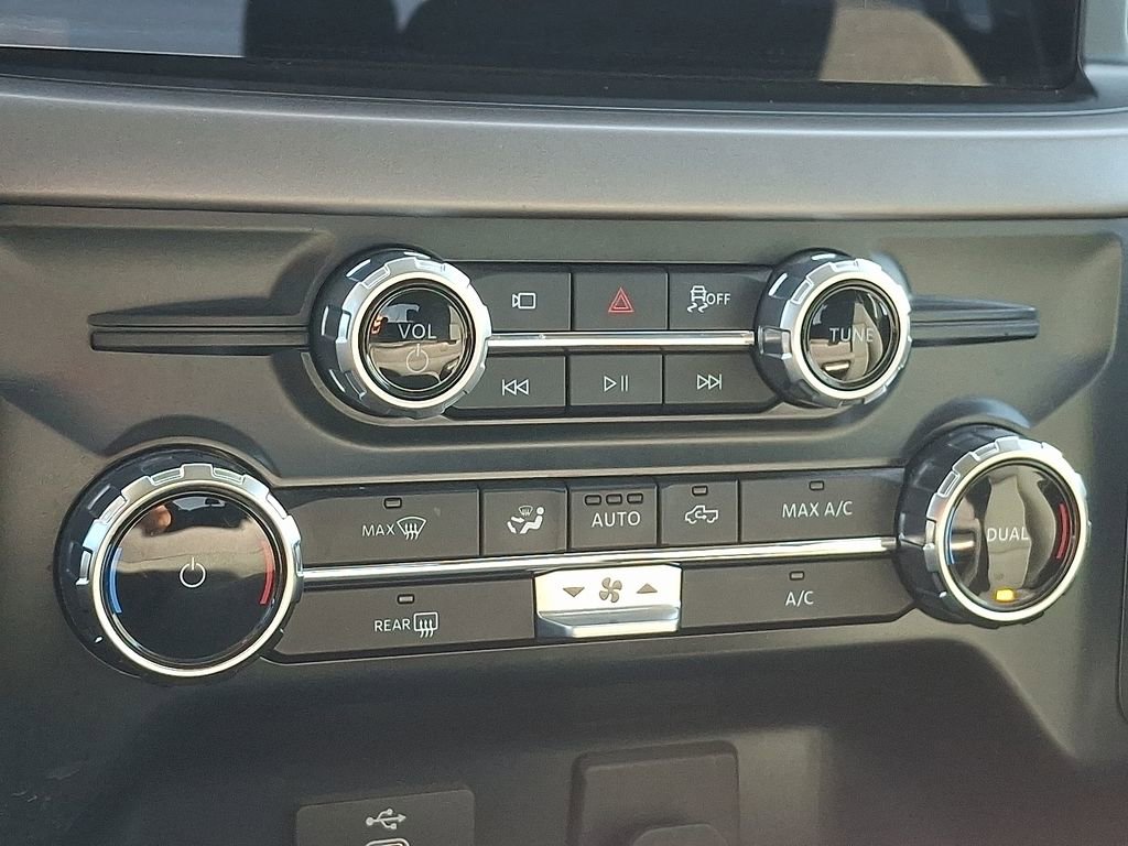 Used 2025 Ford F150 XLT w/ Equipment Group 301A Standard image 15