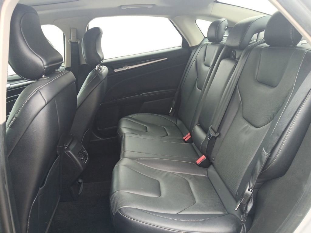 Used 2019 Ford Fusion Titanium FWD image 13
