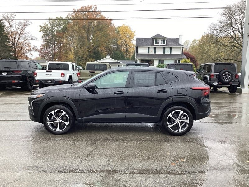New 2026 Chevrolet Trax RS w/ Sunroof Package image 4
