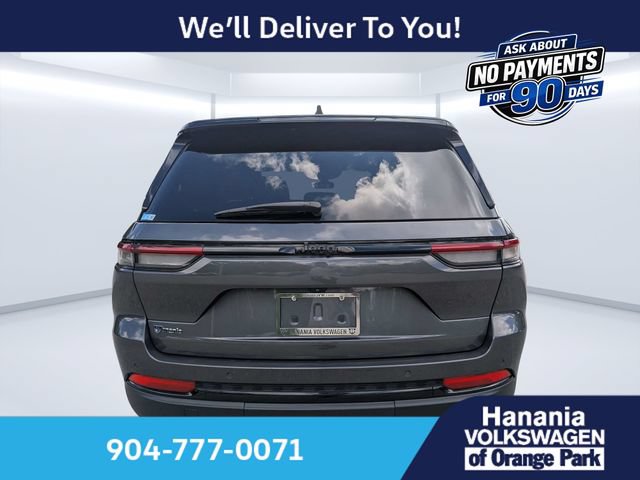 Used 2024 Jeep Grand Cherokee Altitude RWD image 4