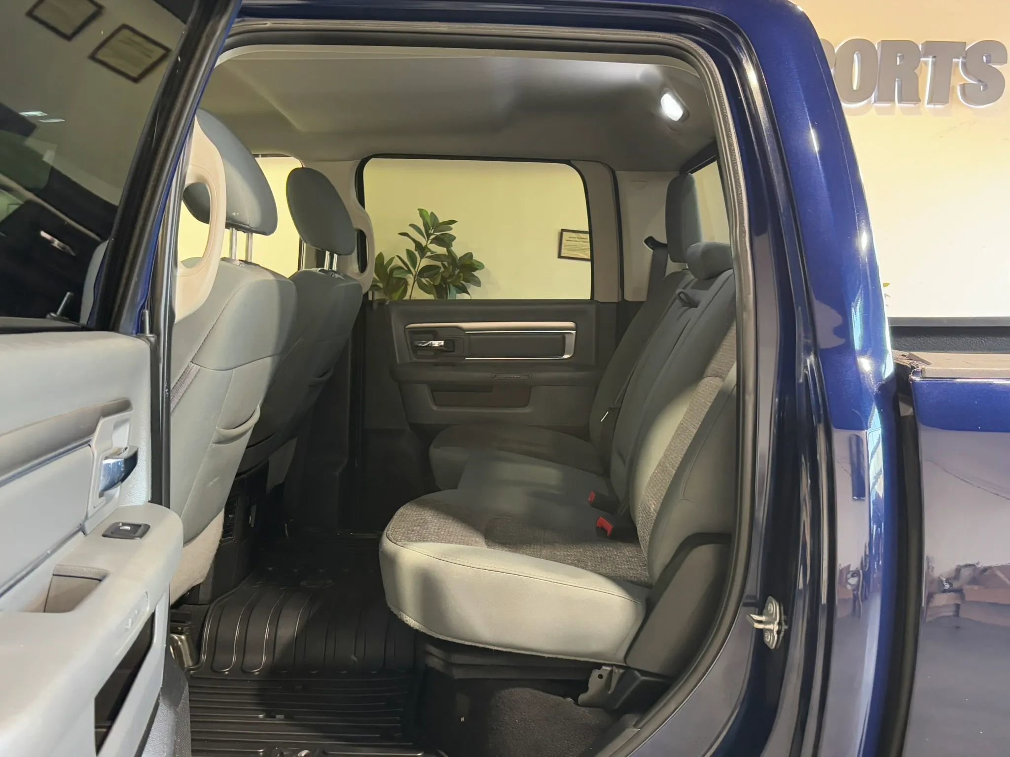 Used 2018 RAM 1500 Big Horn AWD/4WD image 13