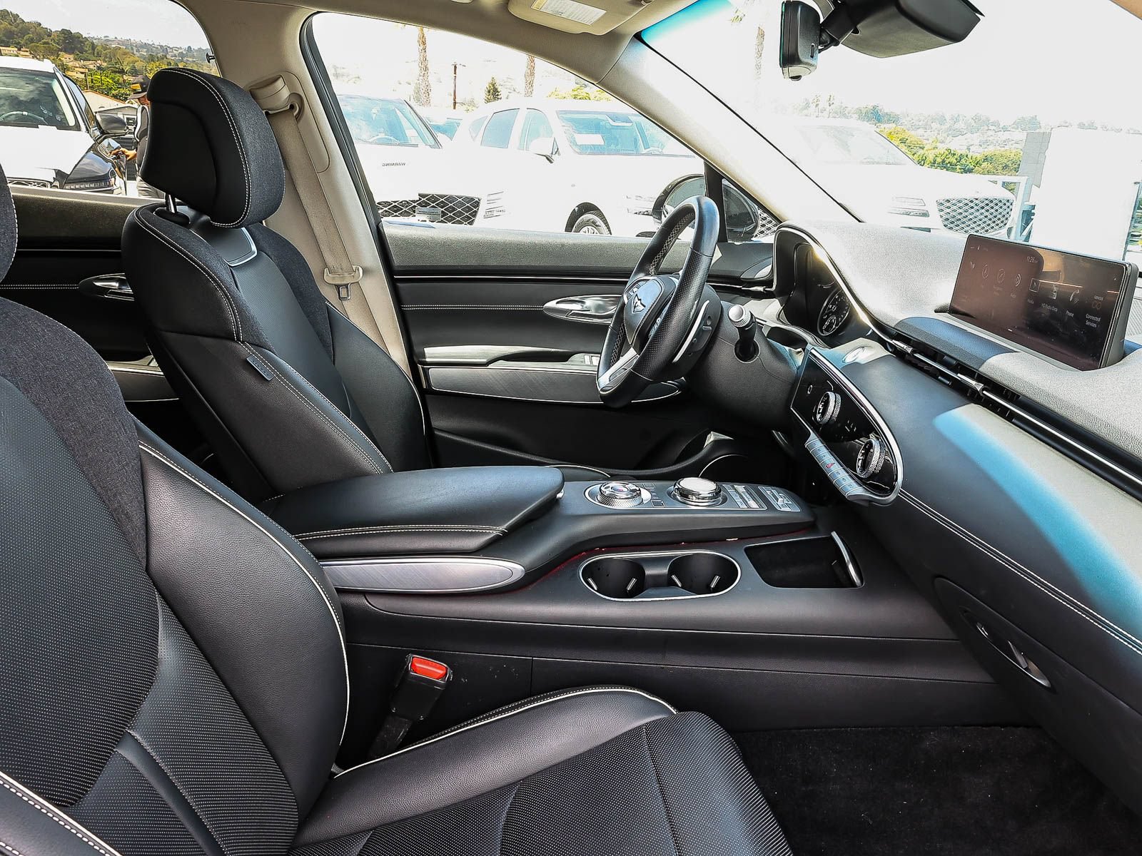 Used 2023 Genesis Electrified GV70 AWD/4WD image 18