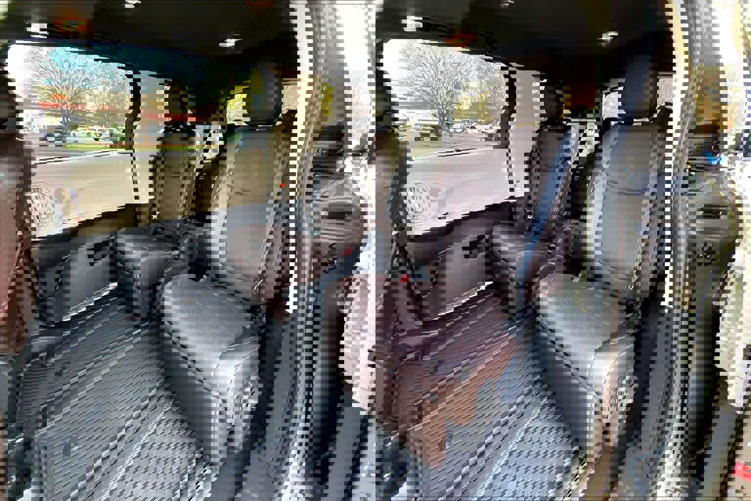 Certified 2021 Toyota Sienna Platinum image 39