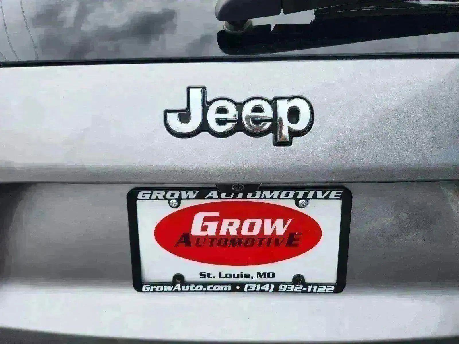 Used 2019 Jeep Cherokee Limited image 29