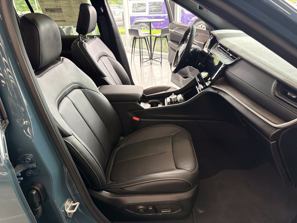 New 2026 Jeep Grand Cherokee Limited AWD/4WD image 42