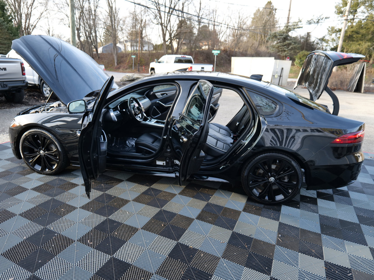 Used 2024 Jaguar XF R-Dynamic SE image 60