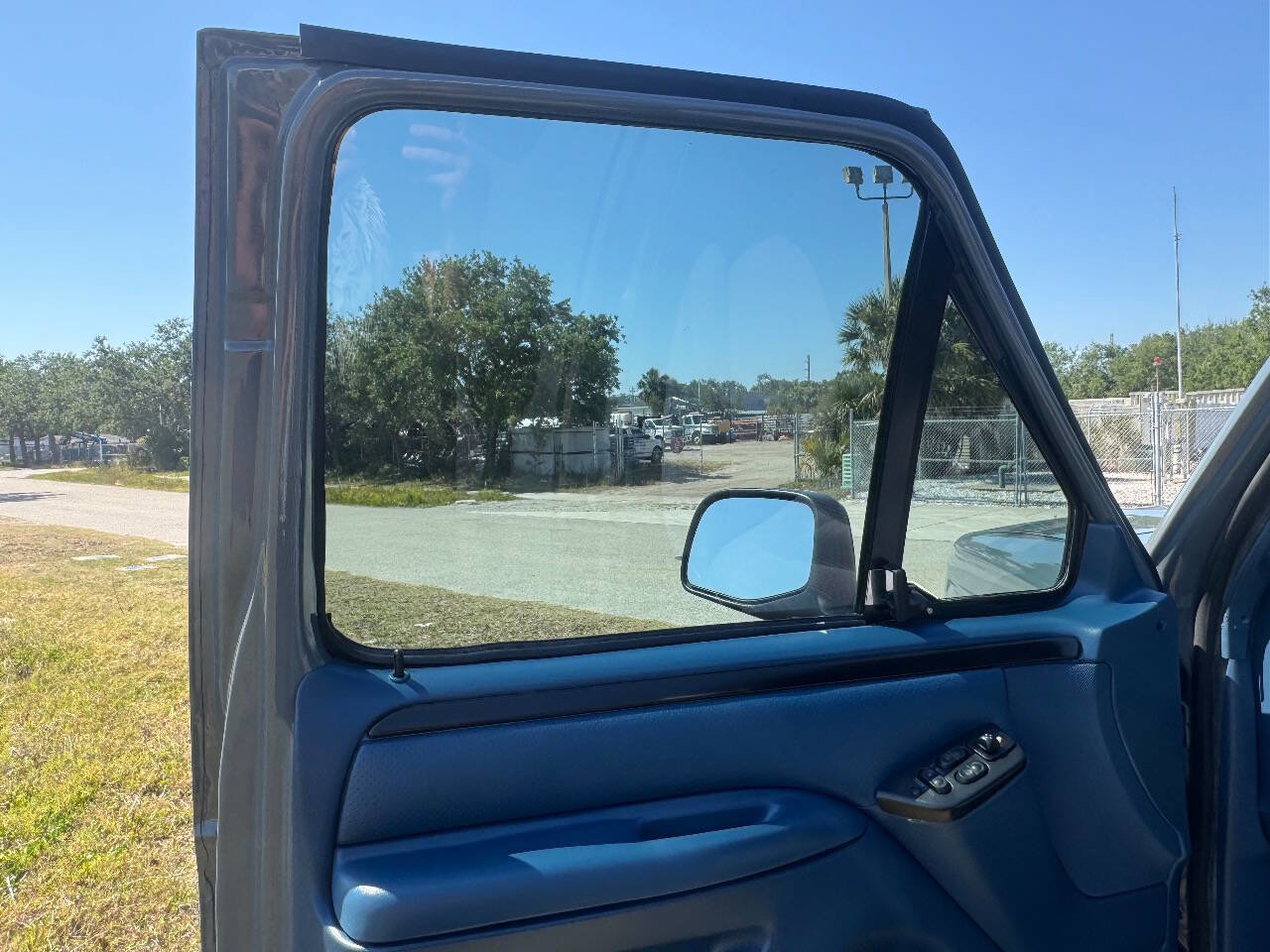 Used 1995 Ford Bronco XLT image 75