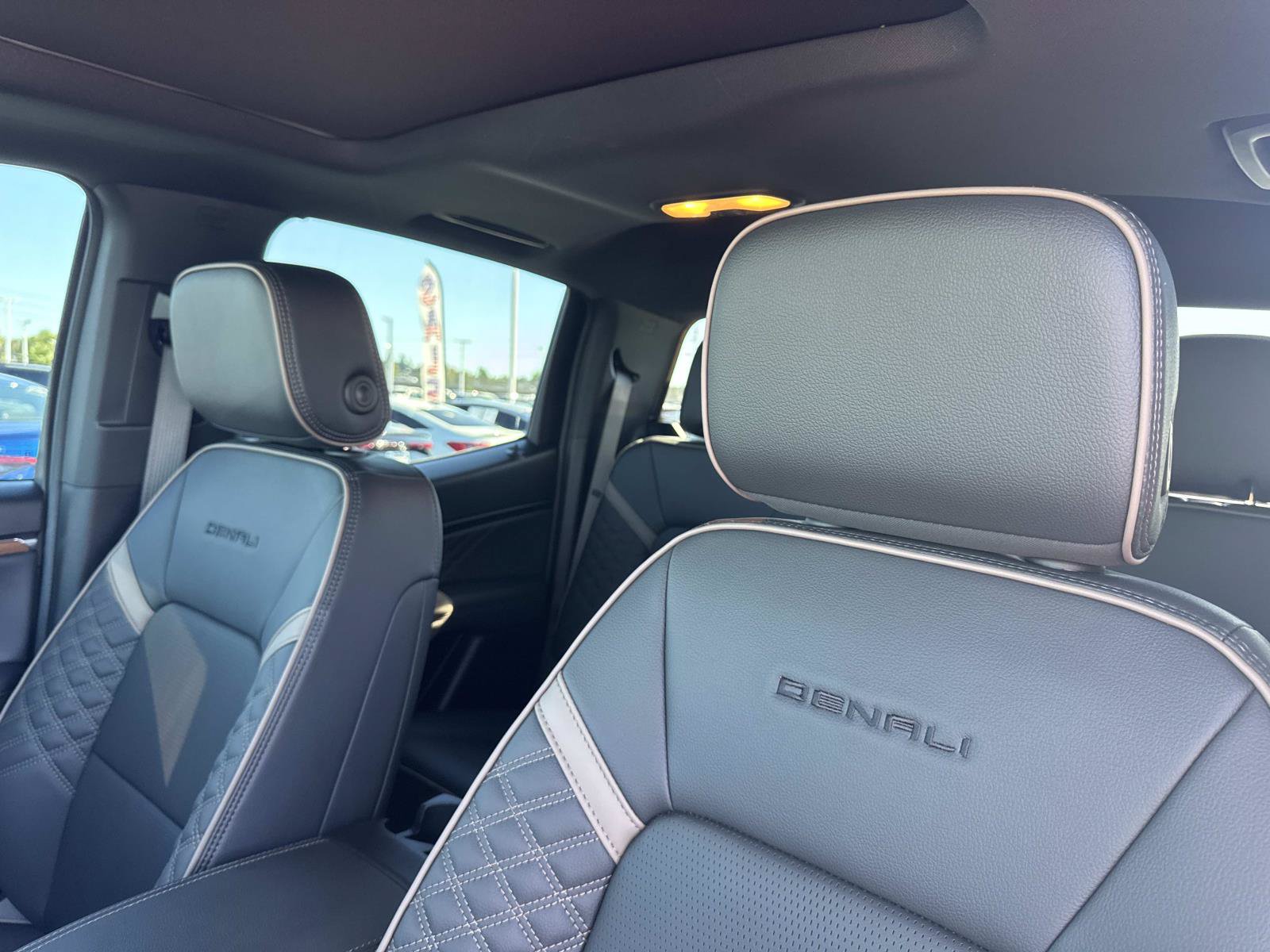 Used 2026 GMC Canyon Denali AWD/4WD image 26