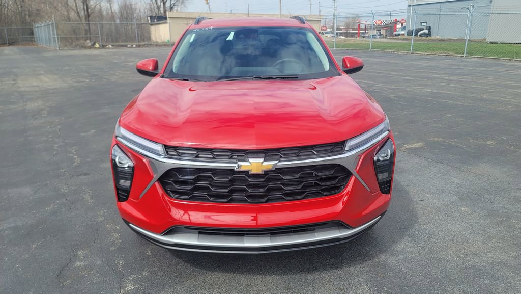 New 2026 Chevrolet Trax LT w/ Driver Confidence Package image 4